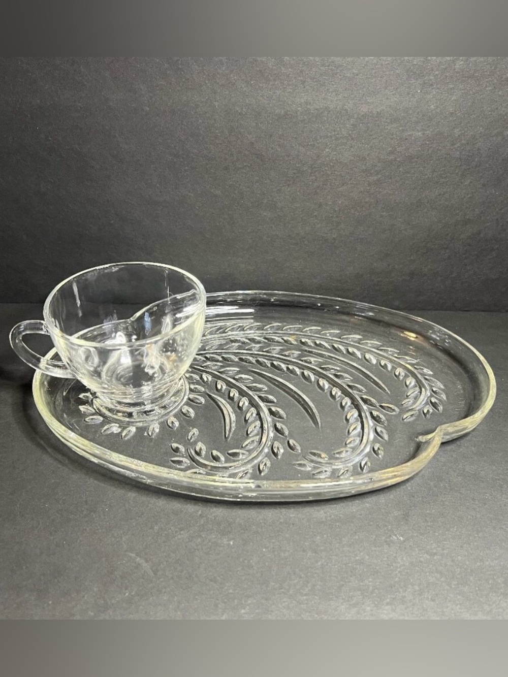 Vintage Federal Cut Glass Textured Wheat Pattern Serving Snack Plate & Tea Cup